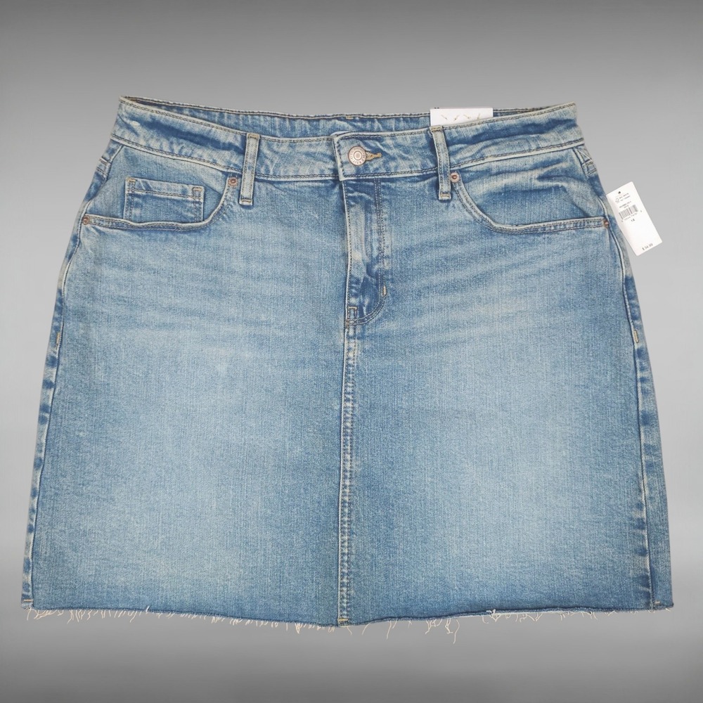 Old Navy‎ Denim Mini Skirt Size 12 Light Wash Raw Hem NWT Boho Coastal